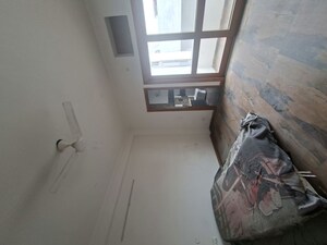 Parking in 3 BHK Builder Floor at Sector 48 – for Rent