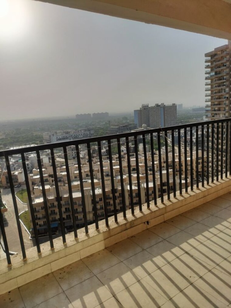Balcony, gaur-yamuna-city-16th-park-view 3 Bedroom 1475 Sq.Ft. Builder Floor In Gaur Yamuna City Greater Noida 10318861
