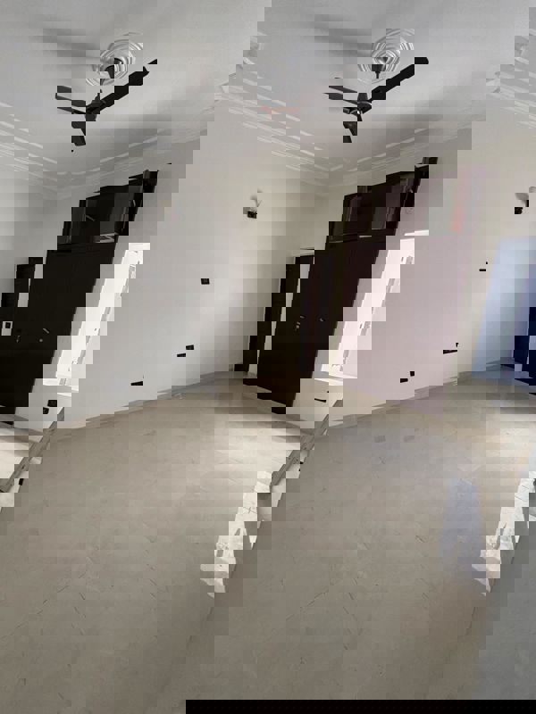 3 BHK + Pooja Room,Servant Room 260 Sq.Mt. Independent House in RWA Apartments Sector 61