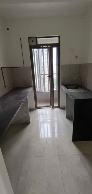 Kitchen in 1.5 BHK Apartment at Kalpataru Paramount E, Kapur Bawdi – for Sale