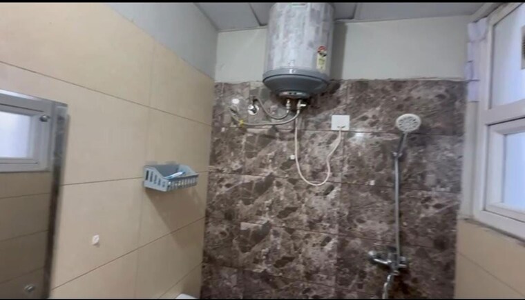 Bathroom, sbp-gateway-of-dreams 1 Bedroom 400 Sq.Ft. Apartment In Dhakoli Zirakpur 10318931