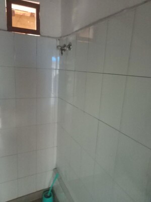 Bathroom in 1 BHK Independent House at Camurlim – for Rent