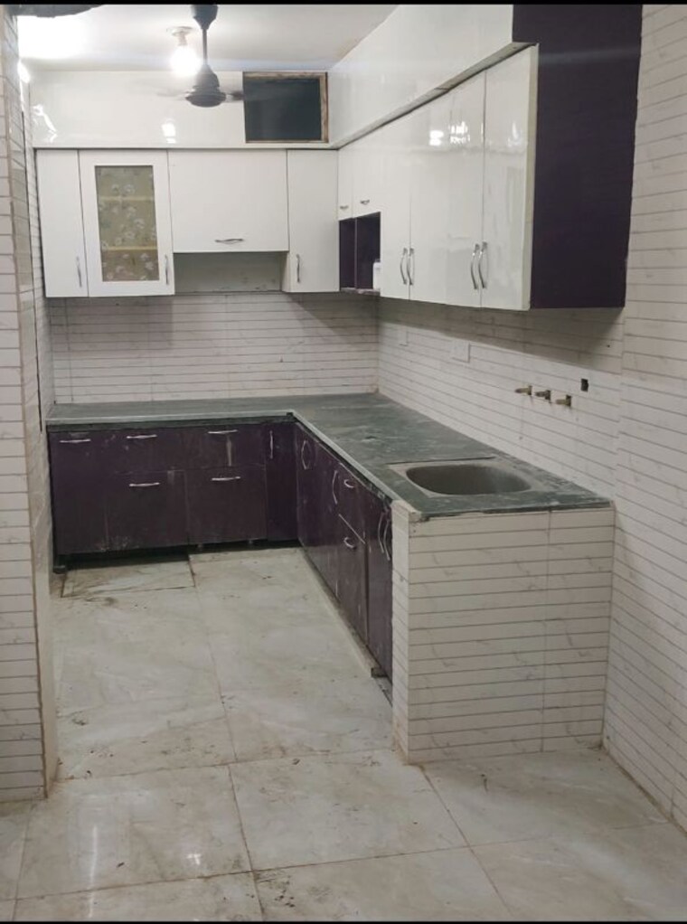 Kitchen, amrapali-vaishali 3 Bedroom 1500 Sq.Ft. Builder Floor In Vaishali Sector 3 Ghaziabad 10318940