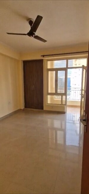 Room in 4 BHK Apartment at Gulshan Vivante, Sector 137 – for Sale