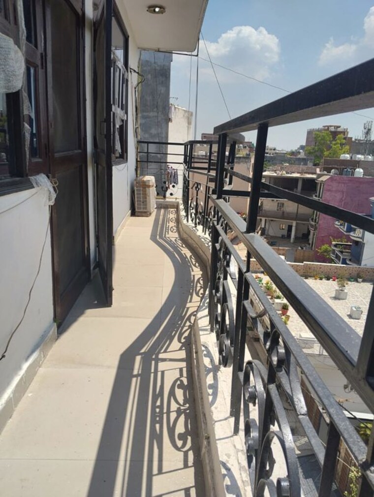 Balcony, neb sarai 3 Bedroom 900 Sq.Ft. Builder Floor In Neb Sarai Delhi 10318960