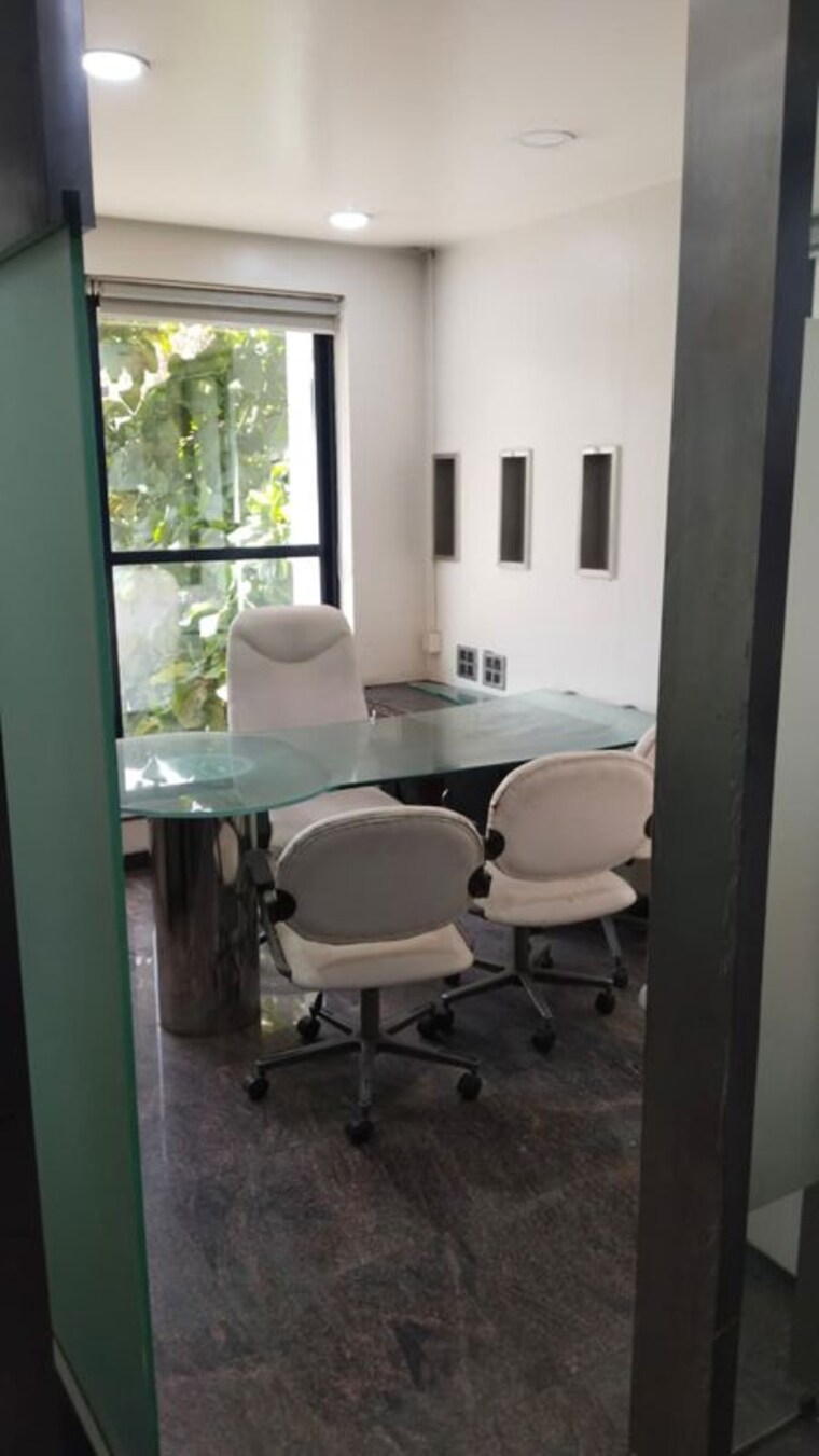 Team Area, parmar-corporate-lounge Commercial Office Space 1000 Sq.Ft. In Fergusson College Road Pune 10318962