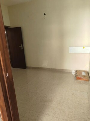Room in 1 BHK Builder Floor at Freedom Fighters Enclave – for Rent