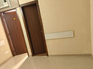 Furnished Amenities in 1 BHK Builder Floor at Freedom Fighters Enclave – for Rent