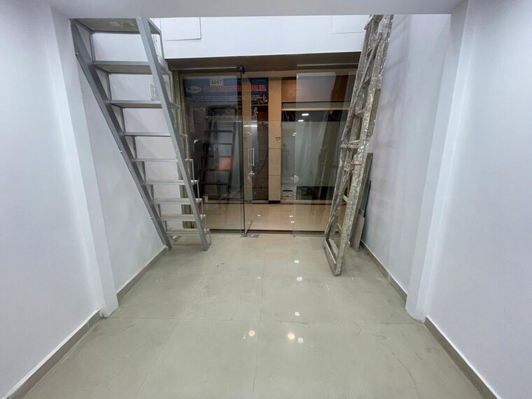 Team Area, rustomjee-eaze-zone-mall Commercial Office Space 100 Sq.Ft. In Malad West Mumbai 10318990