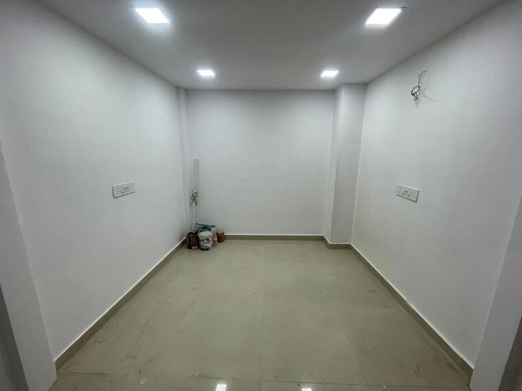 Team Area, rustomjee-eaze-zone-mall Commercial Office Space 100 Sq.Ft. In Malad West Mumbai 10318990