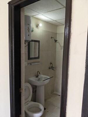 Master Bedroom in 2.5 BHK Apartment at Antriksh Golf View, Sector 78 – for Rent