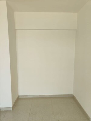 Room in 2 BHK Apartment at Lodha Panacea 1, Dombivli East – for Rent