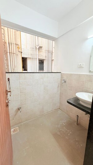 Bathroom in 2 BHK Apartment at Supreme Estia Phase 1, Baner – for Sale