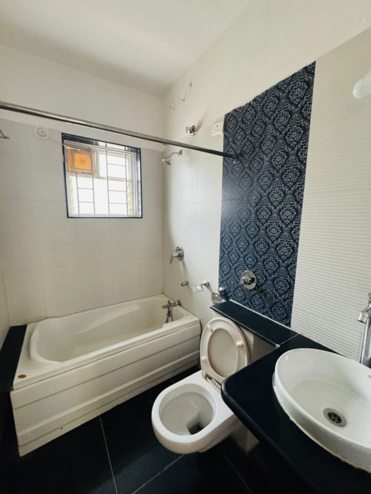 Bathroom, shivranjani-apartment 4 Bedroom 1963 Sq.Ft. Apartment In Kothrud Pune 10319070