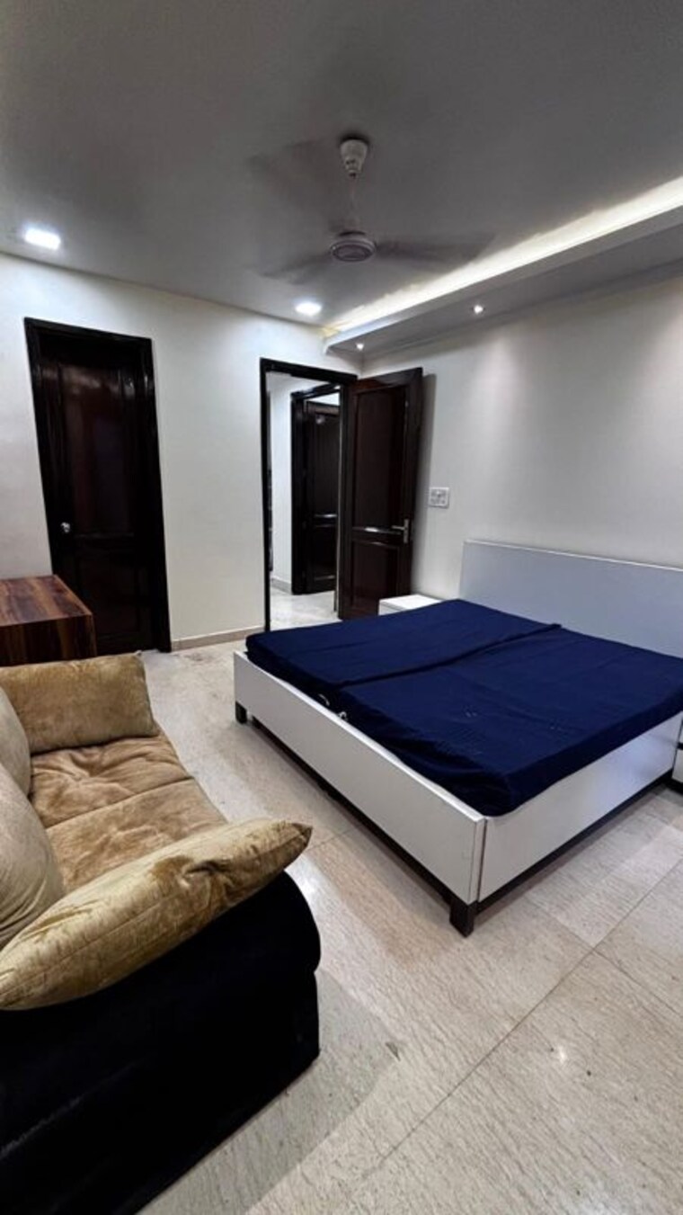 Bedroom, sector 54 3 Bedroom 253 Sq.Yd. Builder Floor In Sector 54 Gurgaon 10319097