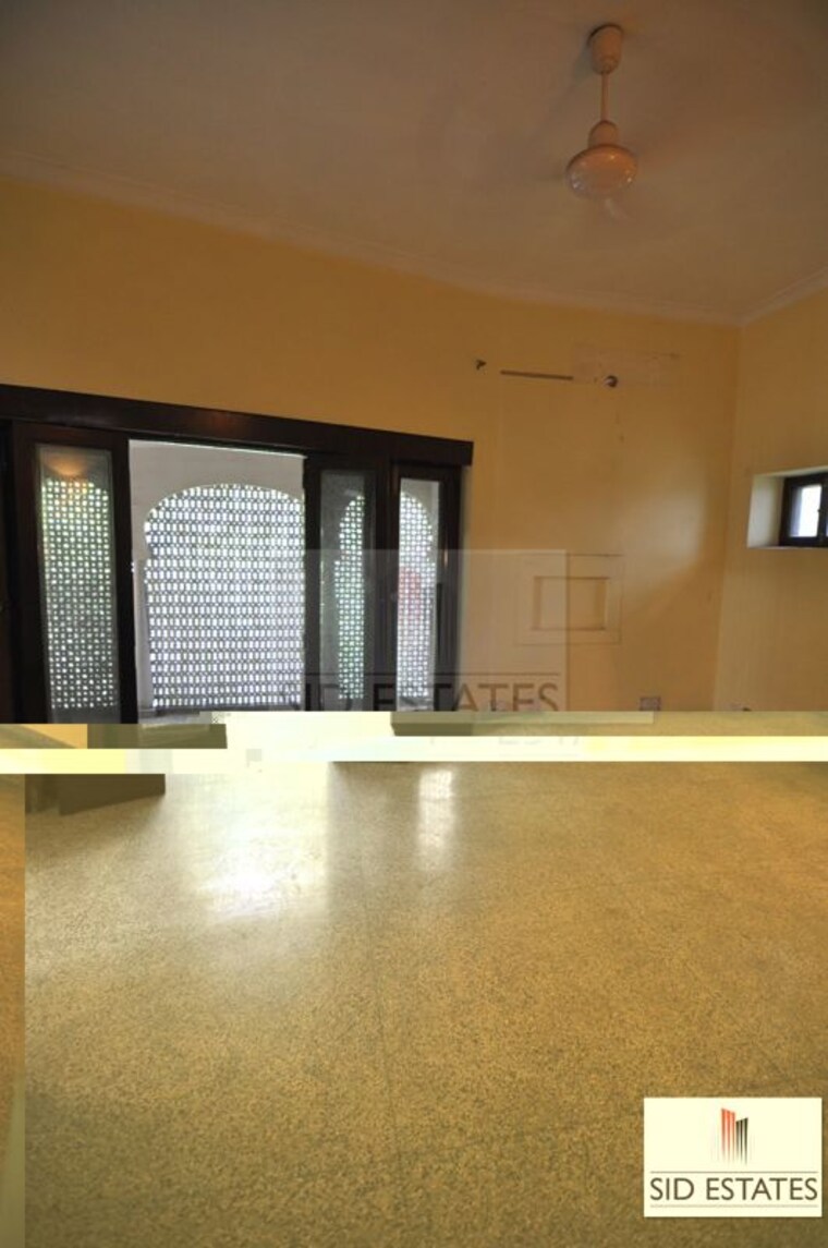 Room, lajpat nagar ii 2 Bedroom 175 Sq.Yd. Builder Floor In Lajpat Nagar ii Delhi 10319109