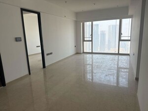 Room in 3 BHK Apartment at Lodha The Park Tower 6, Worli – for Rent
