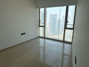 Room in 3 BHK Apartment at Lodha The Park Tower 6, Worli – for Rent