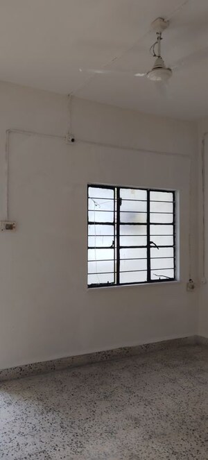 Room in 1 BHK Apartment at Kothrud – for Rent