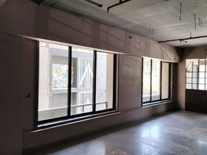 Room in  Showroom at Sola – for Rent