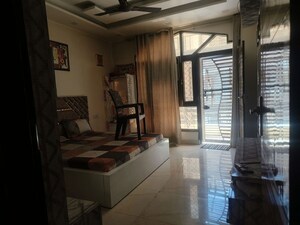 Living Room in 3 BHK Builder Floor at Rohini Sector 16 – for Sale