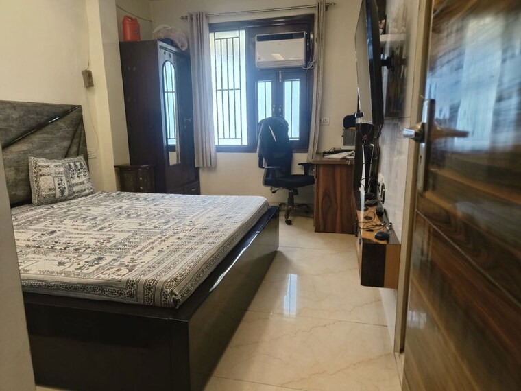 Bedroom, rohini sector 16 3 Bedroom 1000 Sq.Ft. Builder Floor In Rohini Sector 16 Delhi 10319122