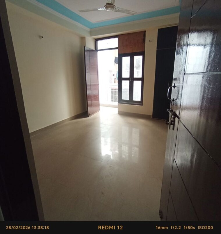 Room, freedom fighters enclave 1 Bedroom 450 Sq.Ft. Builder Floor In Freedom Fighters Enclave Delhi 10319124