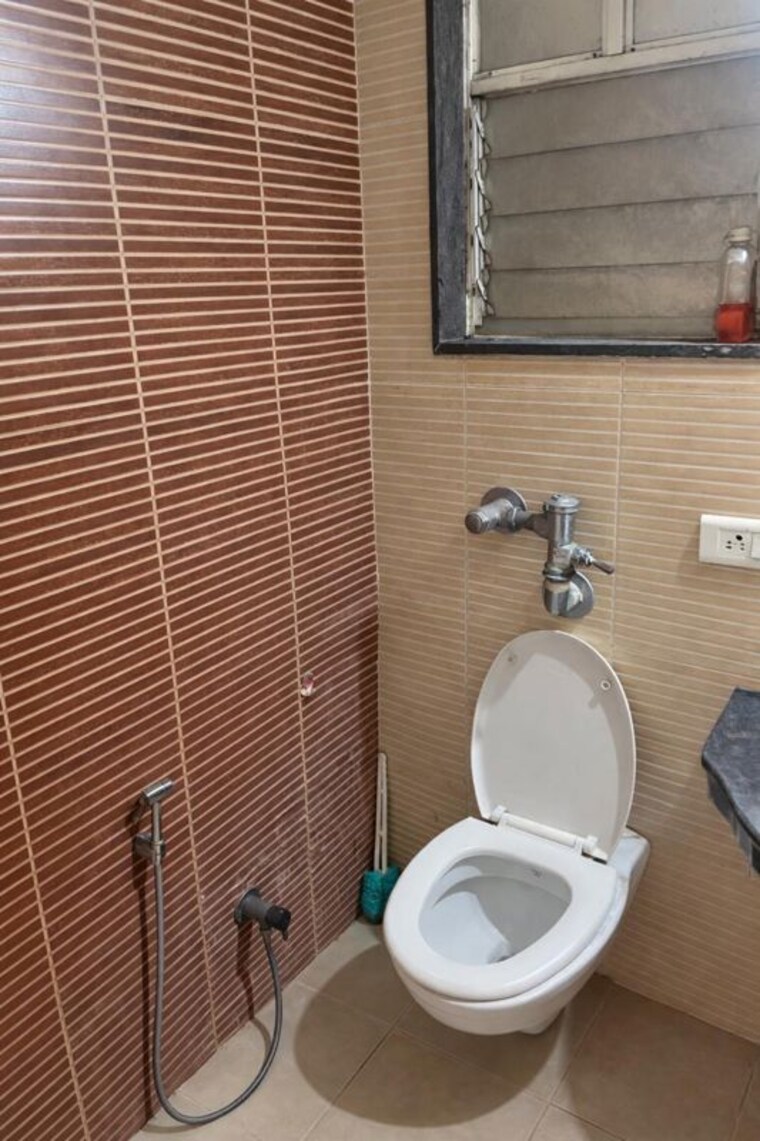 Bathroom, dsk-janhavi 2 Bedroom 900 Sq.Ft. Apartment In Bavdhan Pune 10319136