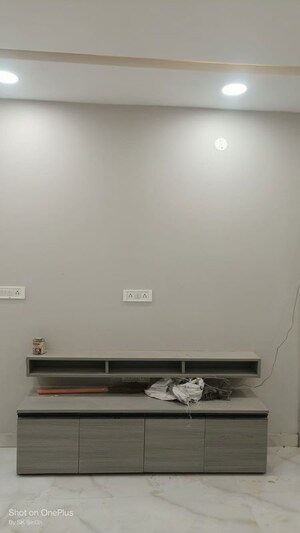 Furnished Amenities in 2 BHK Apartment at Dwarka – for Rent