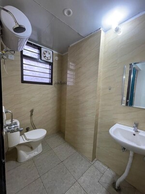 Bathroom in 1 BHK Builder Floor at Sector 53 – for Rent