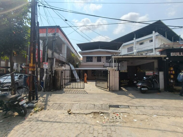 Exterior View, edappally Commercial Showroom 1600 Sq.Ft. In Edappally Kochi 10319186