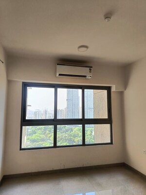 Room in 2 BHK Apartment at Kalpataru Immensa B, Kolshet Road – for Sale