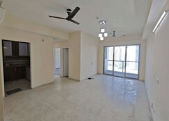 3.5 BHK + Servant Room Apartment For Rent in Paras Dews