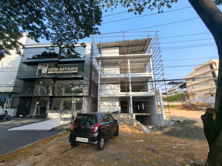  Parking, kalamassery Commercial Showroom 8000 Sq.Ft. In Kalamassery Kochi 10319223