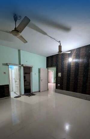 Room in 2 BHK Independent House at Gomti Nagar – for Rent