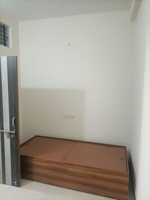 Room in 1 BHK Villa at Scheme 78 – for Rent