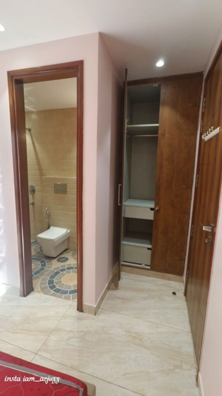 Bathroom, vinoba puri 1 Bedroom 400 Sq.Ft. Builder Floor In Vinoba Puri Delhi 10319260