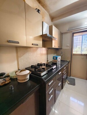 Team Area in 3 BHK Apartment at Bhoomi Acres, Thane West – for Rent