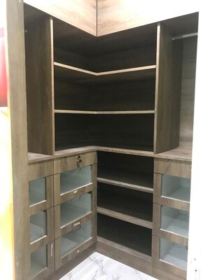 Furnished Amenities in 4 BHK Apartment at Raheja Ridgewood, Goregaon East – for Rent