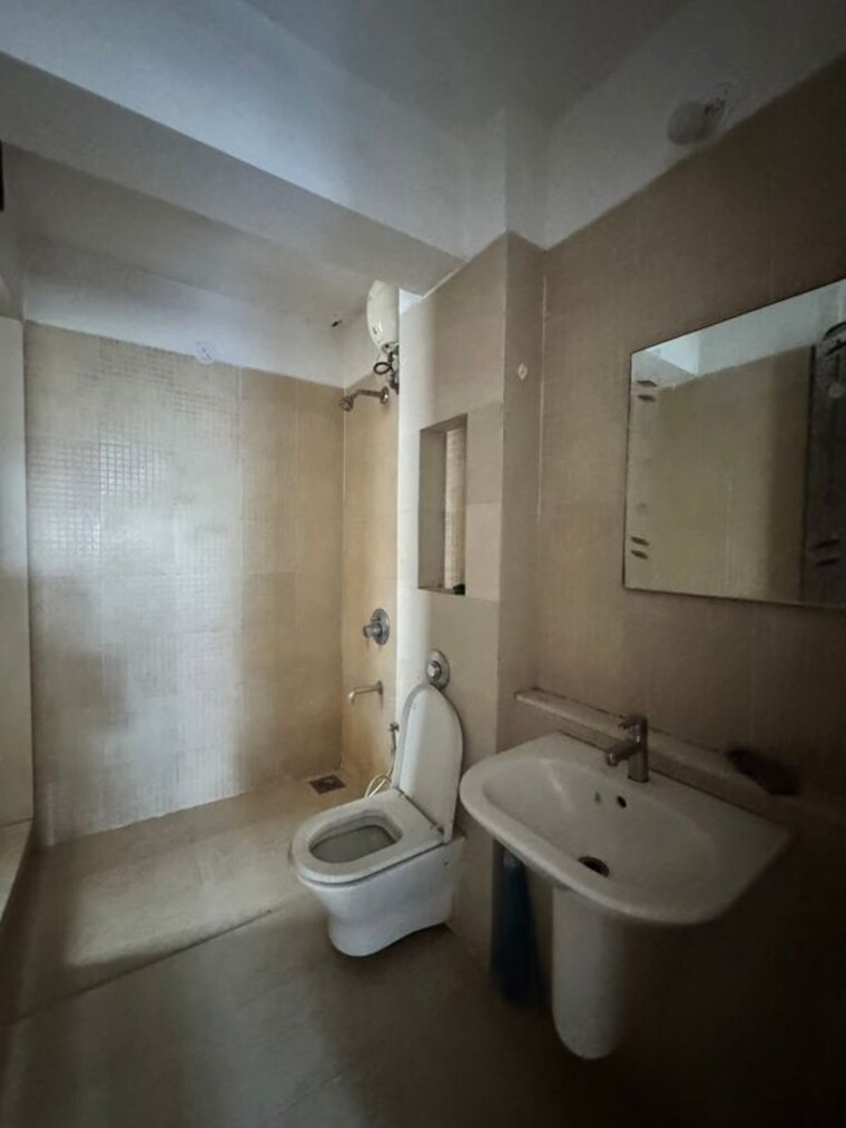 Bathroom, lodha-splendora 2 Bedroom 771 Sq.Ft. Apartment In Ghodbunder Road Thane 10319327