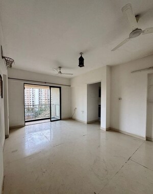 Room in 2 BHK Apartment at Lodha Splendora, Ghodbunder Road – for Rent