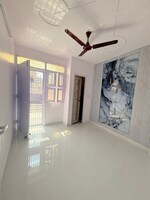 1 BHK + Pooja Room 600 Sq.Ft. Builder Floor in Hans Complex