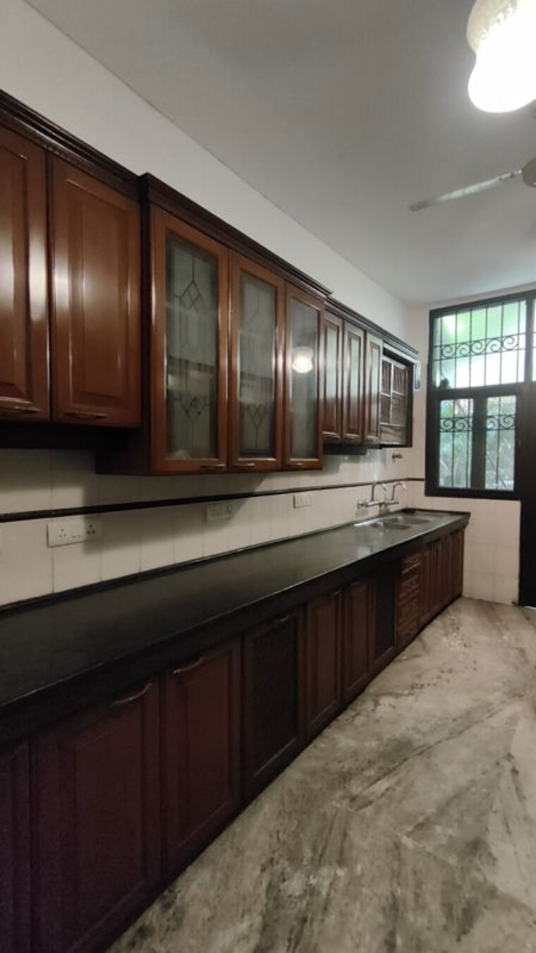 Kitchen, sushant lok i 4 Bedroom 5000 Sq.Ft. Independent House In Sushant Lok I Gurgaon 10319359