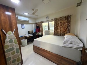 2 BHK Apartment For Rent in Santacruz West