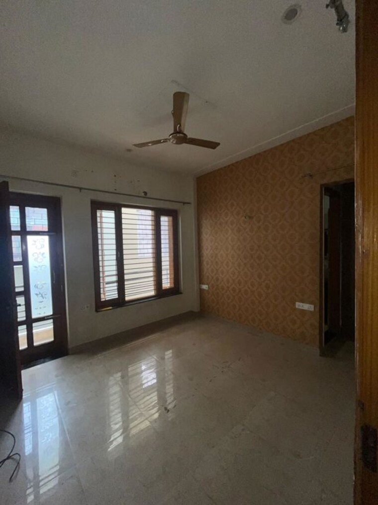Room, dehradun cantt 2 Bedroom 1500 Sq.Ft. Independent House In Dehradun Cantt Dehradun 10319394