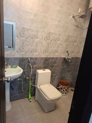 Attached Bathroom in 1 BHK Builder Floor at Dehradun Cantt – for Rent