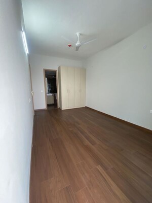 Room in 3 BHK Apartment at SKA Orion, Sector 143b – for Rent