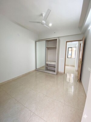 Room in 3 BHK Apartment at SKA Orion, Sector 143b – for Rent