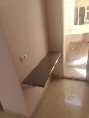 Furnished Amenities in 2.5 BHK Apartment at Smart World Gems, Sector 89 – for Rent