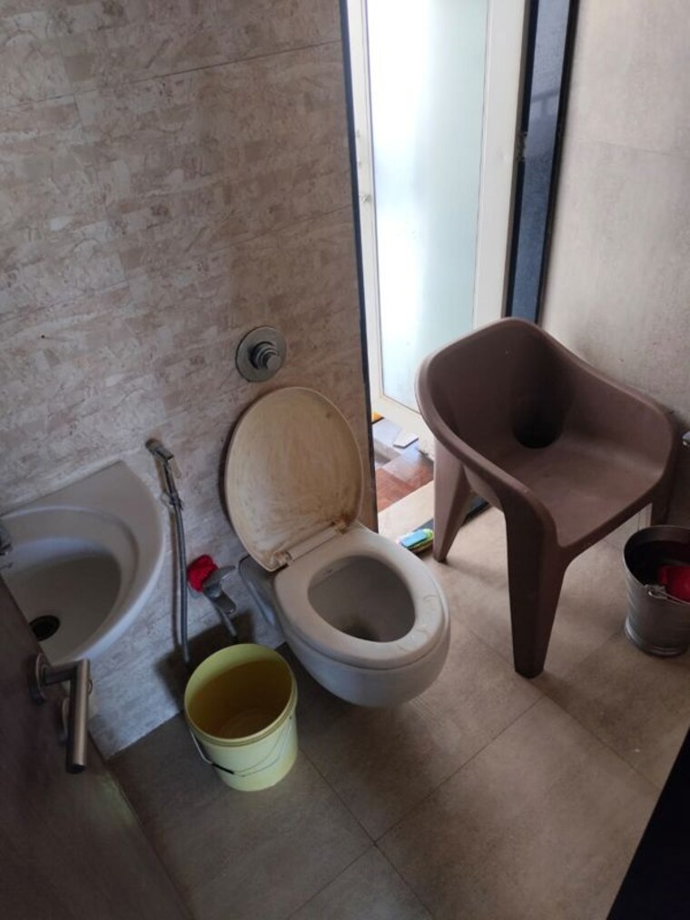 Bathroom, kabra-galaxy-star-3 2 Bedroom 800 Sq.Ft. Apartment In Brahmand Thane 10317269